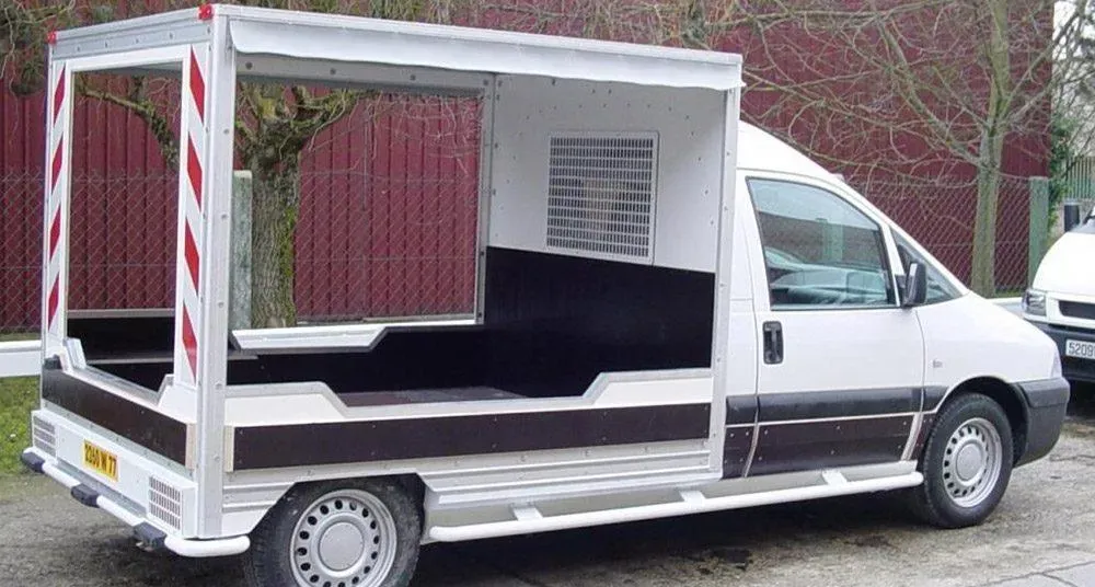 Véhicule utilitaire à Roissy-en-Brie